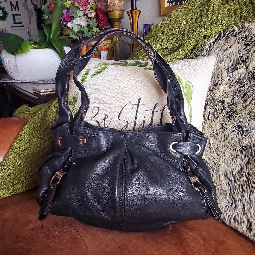 B Makowsky Black Pebbled Leather Purse